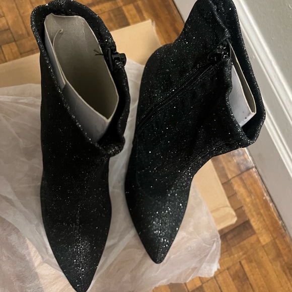 BRAND NEW LE CHATEAU HEELS SIZE 8.5 - Picture 4 of 7